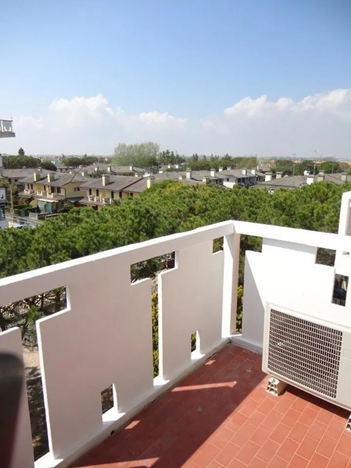 Apartment In Porto Santa Margherita 25143  بورتو سانتا مارغريتا دي كاورل
